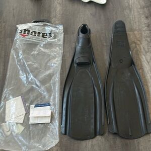 Mares fins flippers for scuba